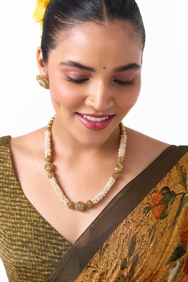 Classic Grace Gold-Plated Pearl Necklace