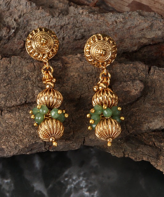 Vintage-Inspired Emerald and Gold Danglers