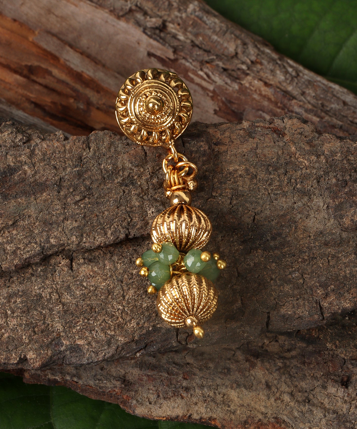 Vintage-Inspired Emerald and Gold Danglers