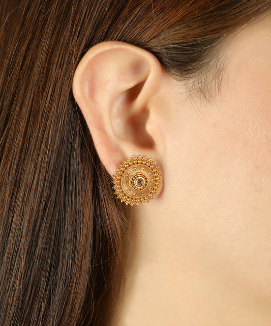 Traditional Round Gold Stud Earrings