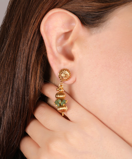 Vintage-Inspired Emerald and Gold Danglers